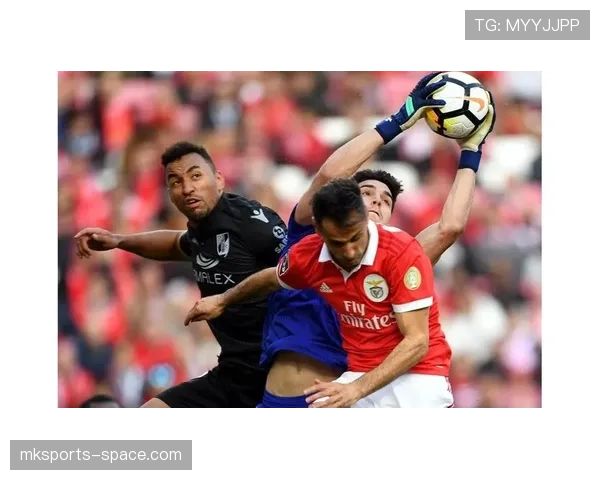 切尔西阵容调整致位置重叠，战术适配性与稳定性面临考验