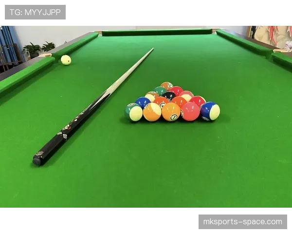 进球判定规则：球完全越过门线且无手球、越位或犯规